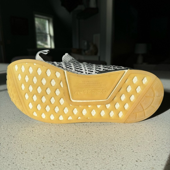 adidas NMD R1 - Picture 6 of 13